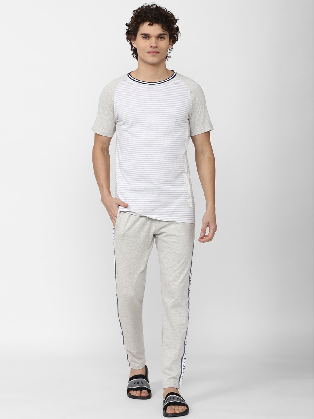 

Peter England Men Striped Night suit, White