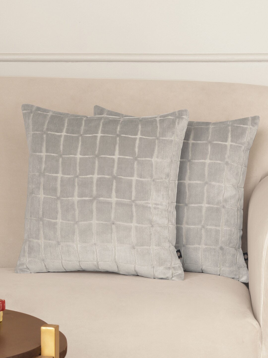

GM Grey Set of 2 Geometric Velvet Square Cushion Covers