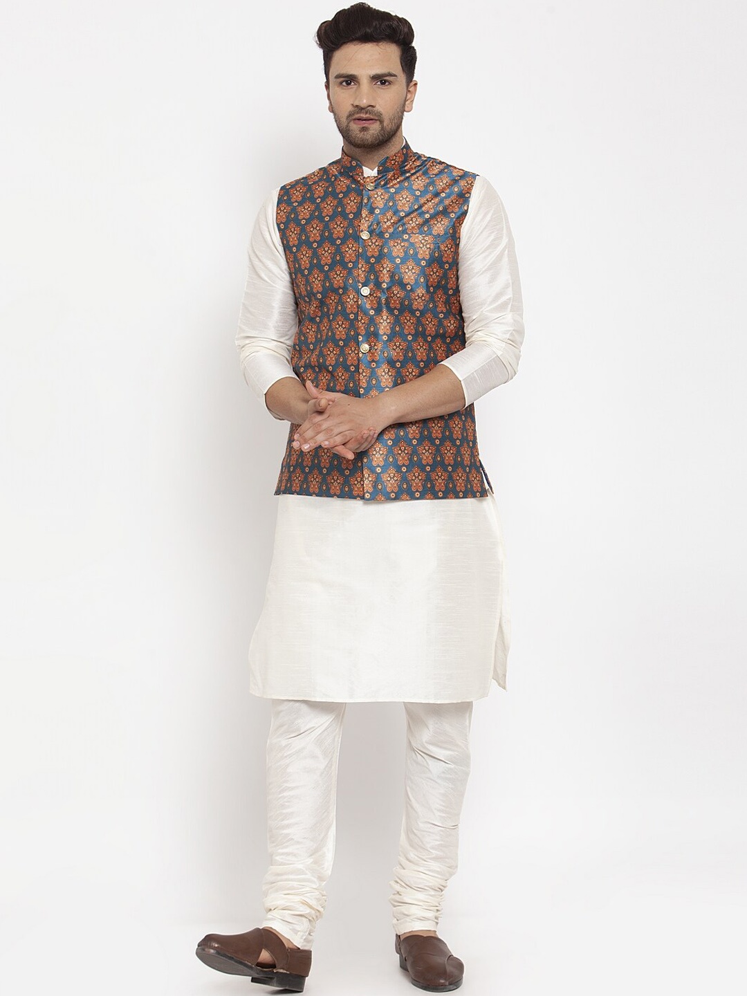 

KRAFT INDIA Men Solid Mandarin Collar Kurta with Churidar, Cream