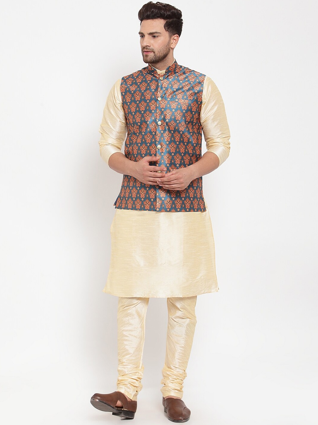 

KRAFT INDIA Men Solid Mandarin Collar Kurta with Churidar, Beige