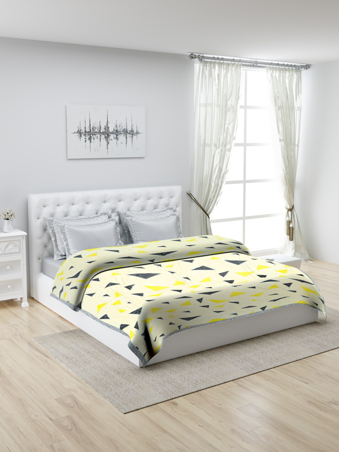 

Monte Carlo Yellow & Blue Geometric Printed Mild Winter 600 GSM Double Bed Blanket