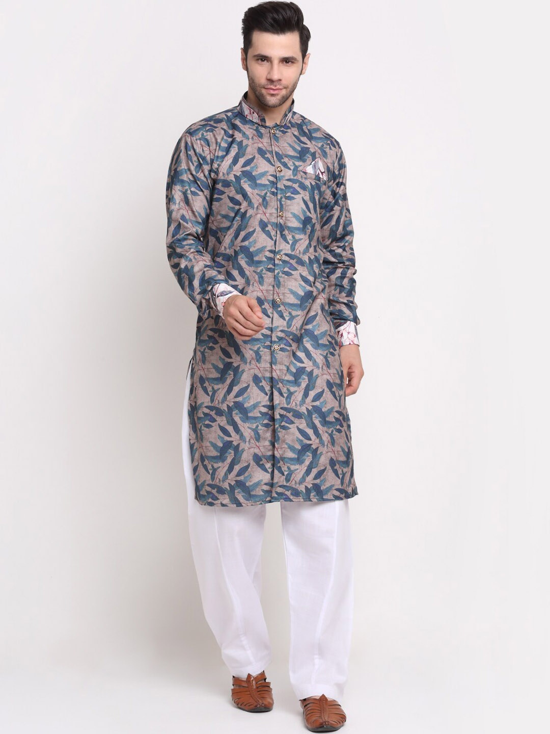 

Benstoke Men Floral Printed Mandarin Collar Kurta with Pyjamas, Grey