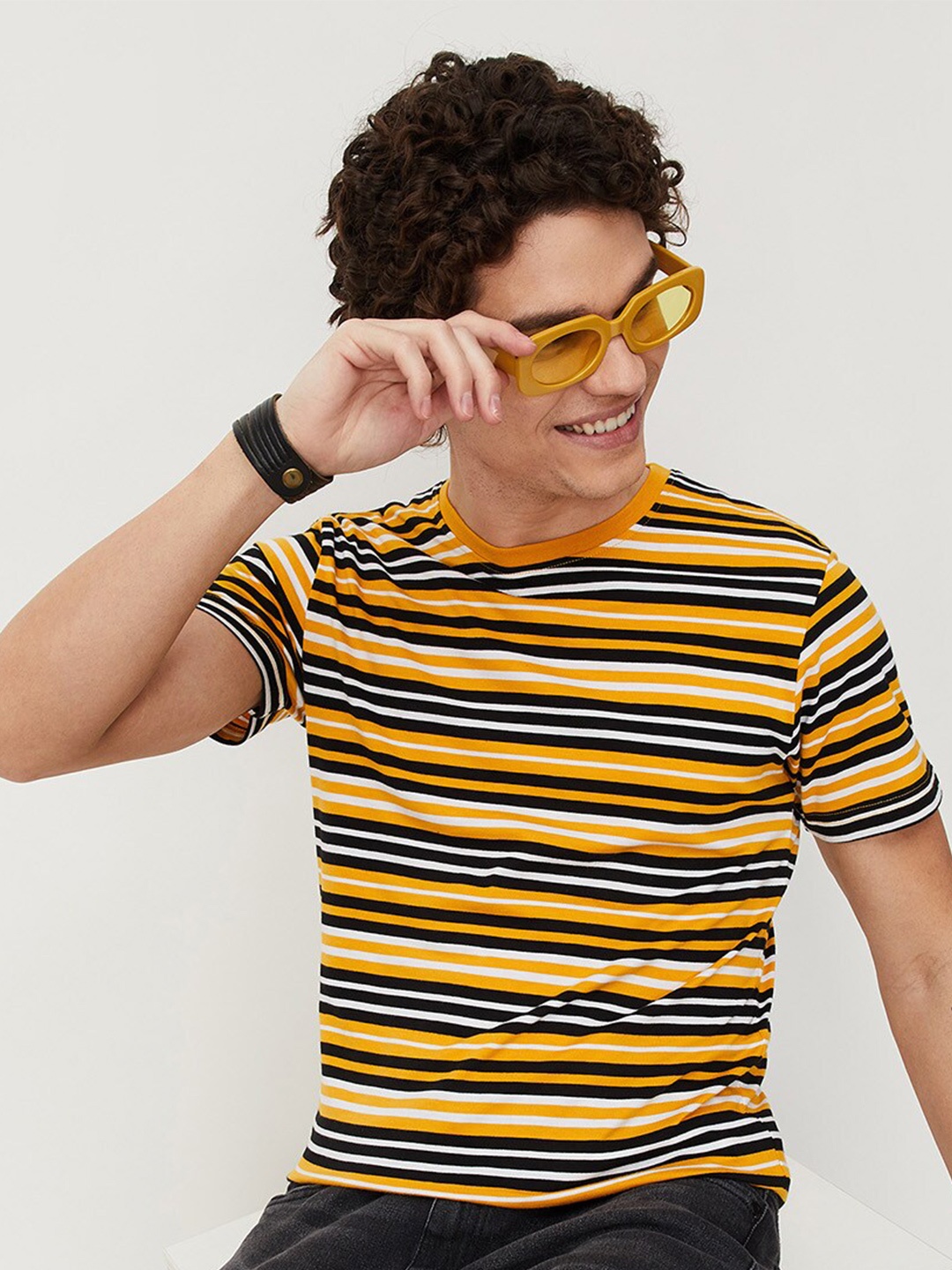 

max Men Striped Round Neck T-shirt, Yellow