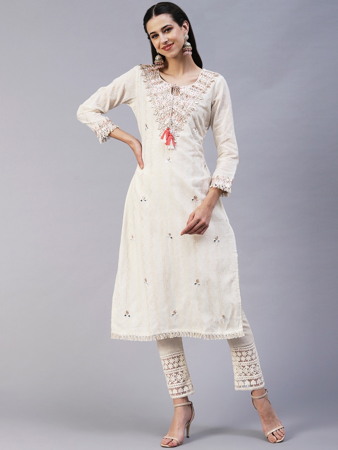 

FASHOR Ethnic Motifs Embroidered Tie-Up Neck Pure Cotton Kurta with Trousers, Off white