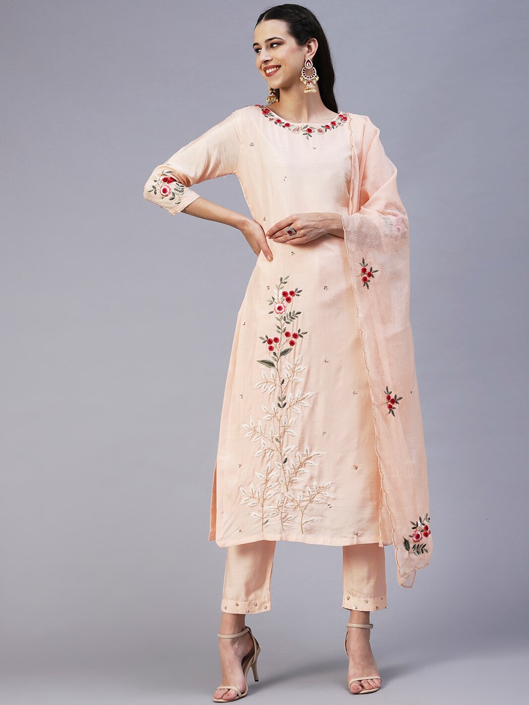 

FASHOR Women Floral Embroidered Thread Work Kurta with Trousers & Dupatta, Peach