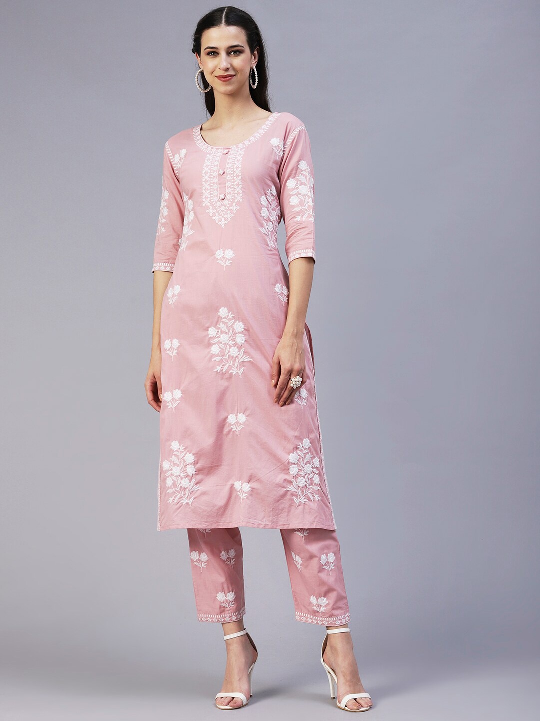 

FASHOR Women Rose Floral Embroidered Thread Work Pure Cotton Kurta with Trousers