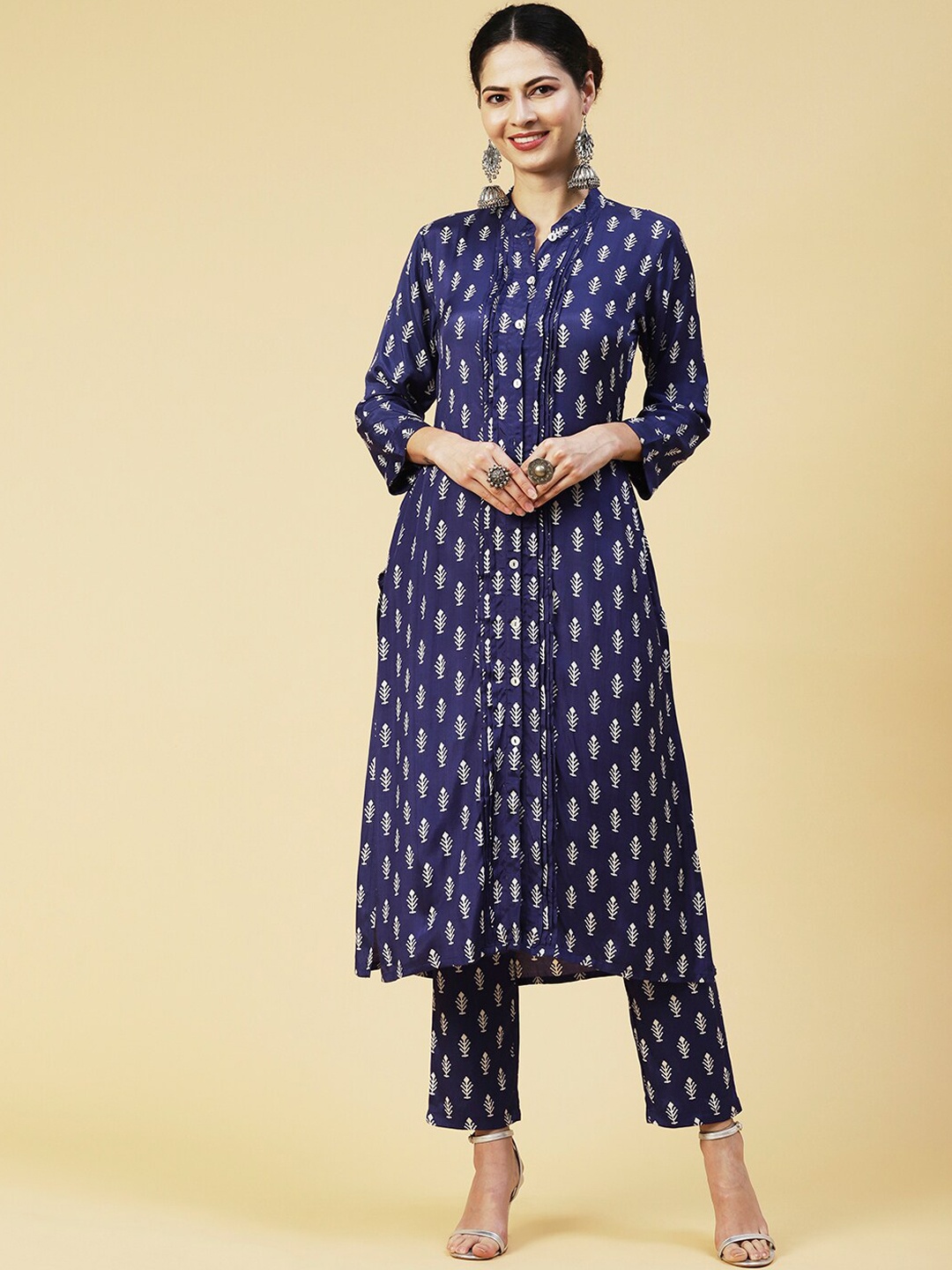 

FASHOR Women Ethnic Motifs Printed Kurta with Trousers, Blue