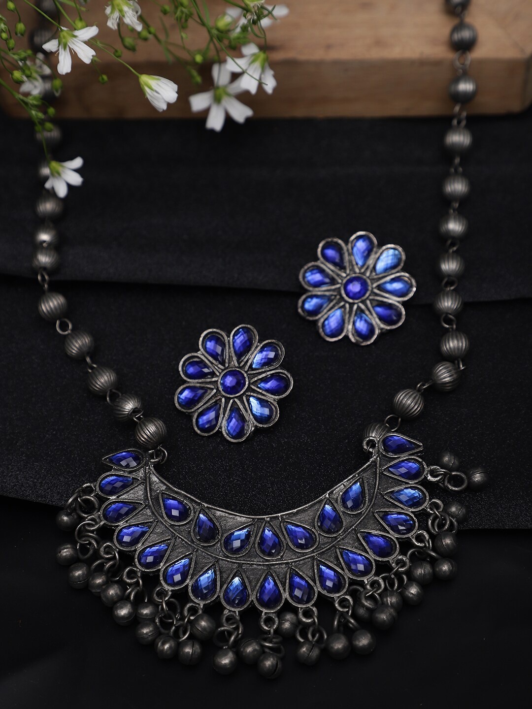 

YouBella Kundan Studded Jewellery Set, Silver