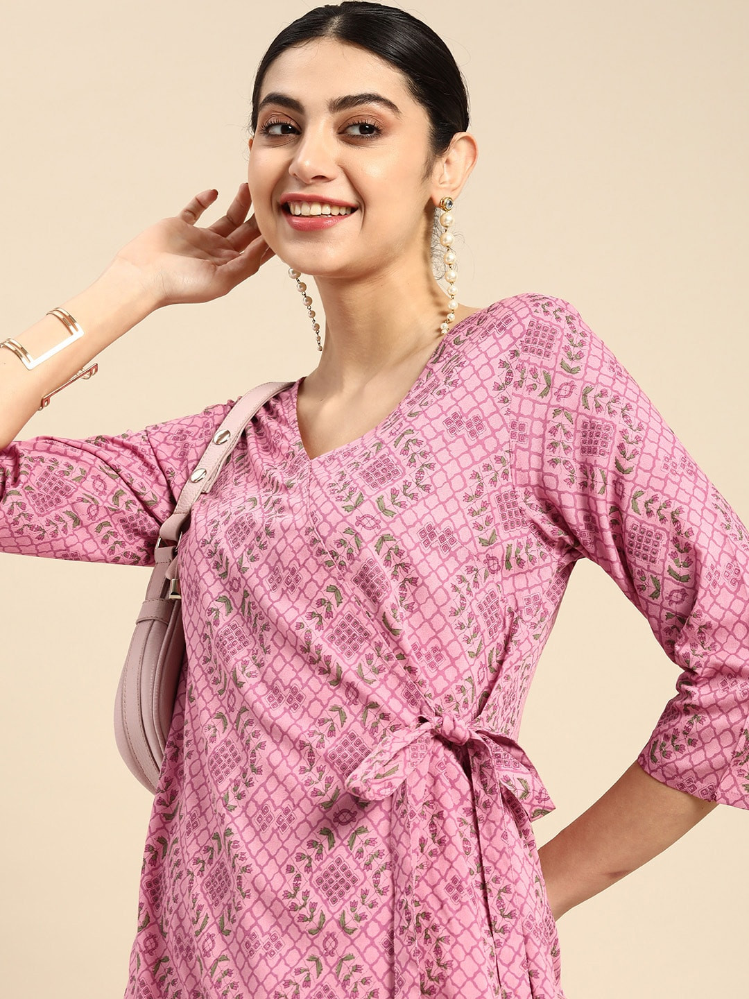 

Anouk Women Ethnic Motifs Printed Pastels Kurta With Tie Up Details, Pink