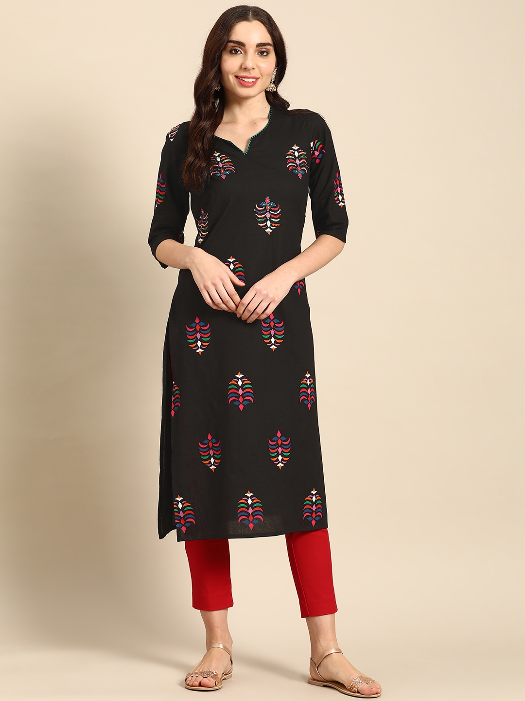 

Sangria Women Floral Printed Kurta, Black