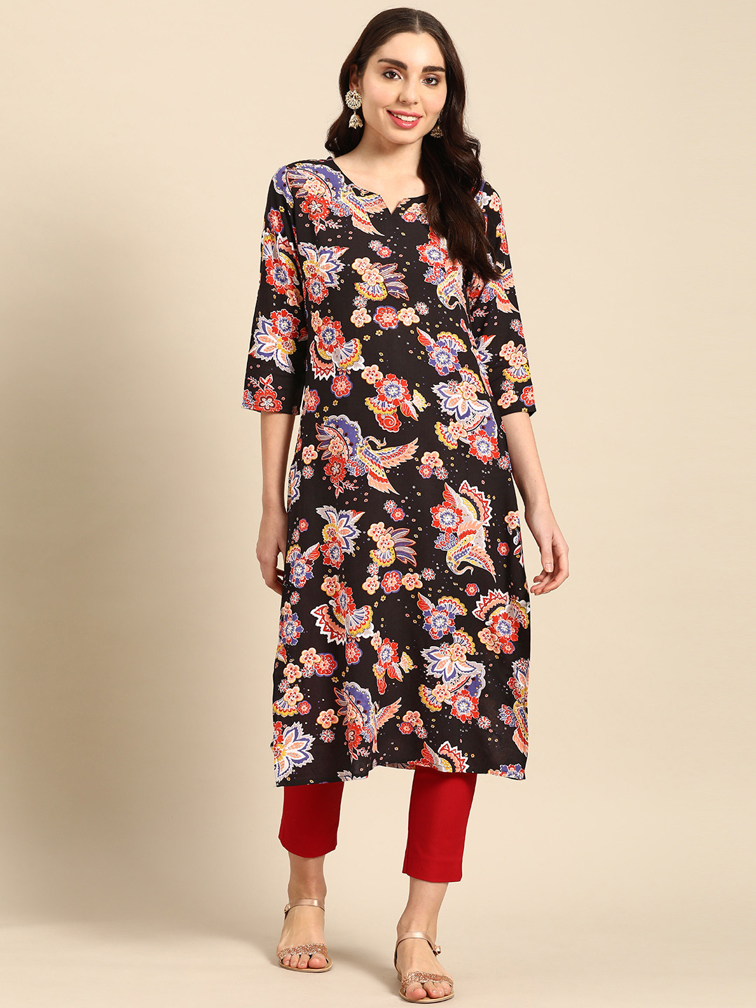 

Sangria Women Floral Printed Kurta, Black