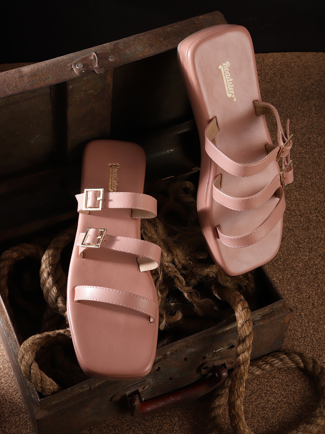 

Roadster Women Open Toe Flats With Buckle Detail, Pink