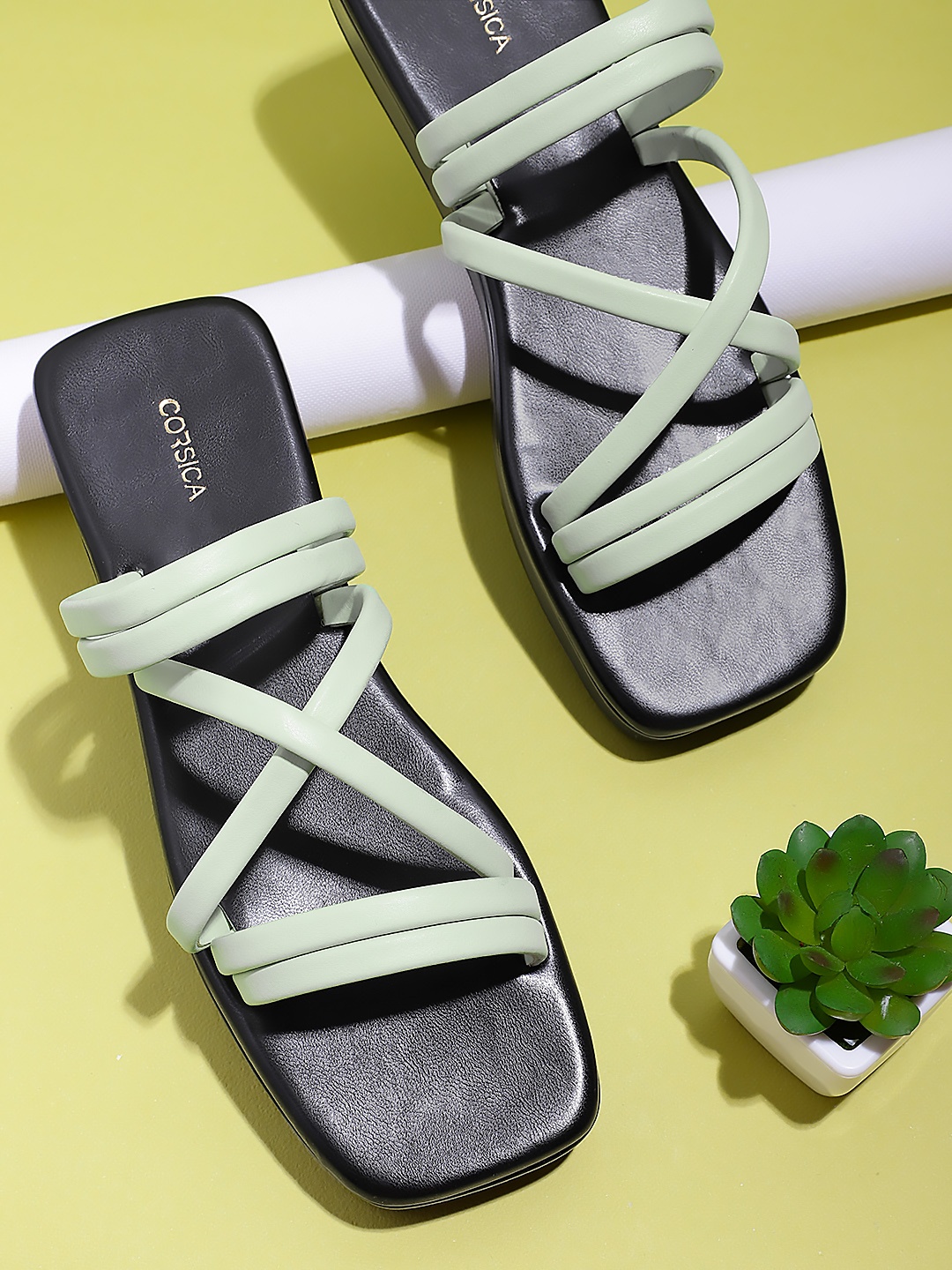 

CORSICA Women Strappy Open Toe Flats, Green