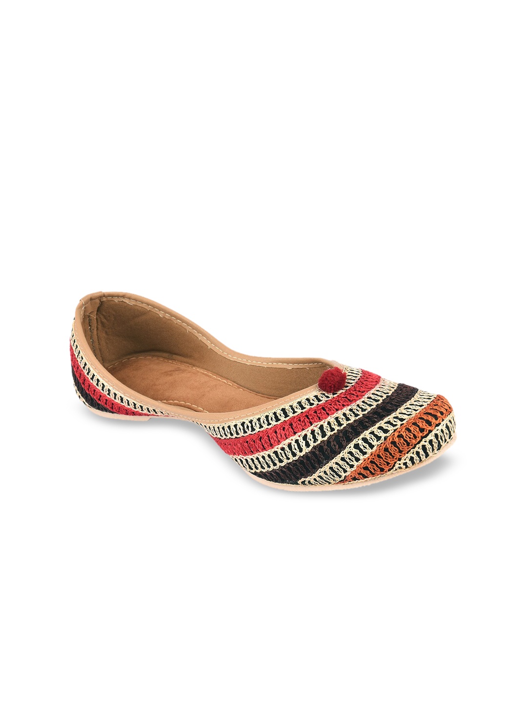 

DESI COLOUR Women Embroidered Ethnic Mojaris Flats, Black
