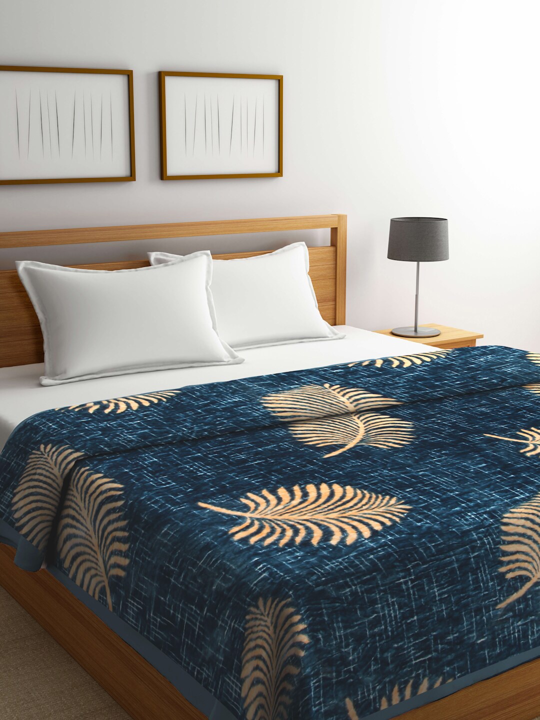 

Arrabi Turquoise Blue & Beige Floral 900 GSM Mild Winter Double Bed Blanket