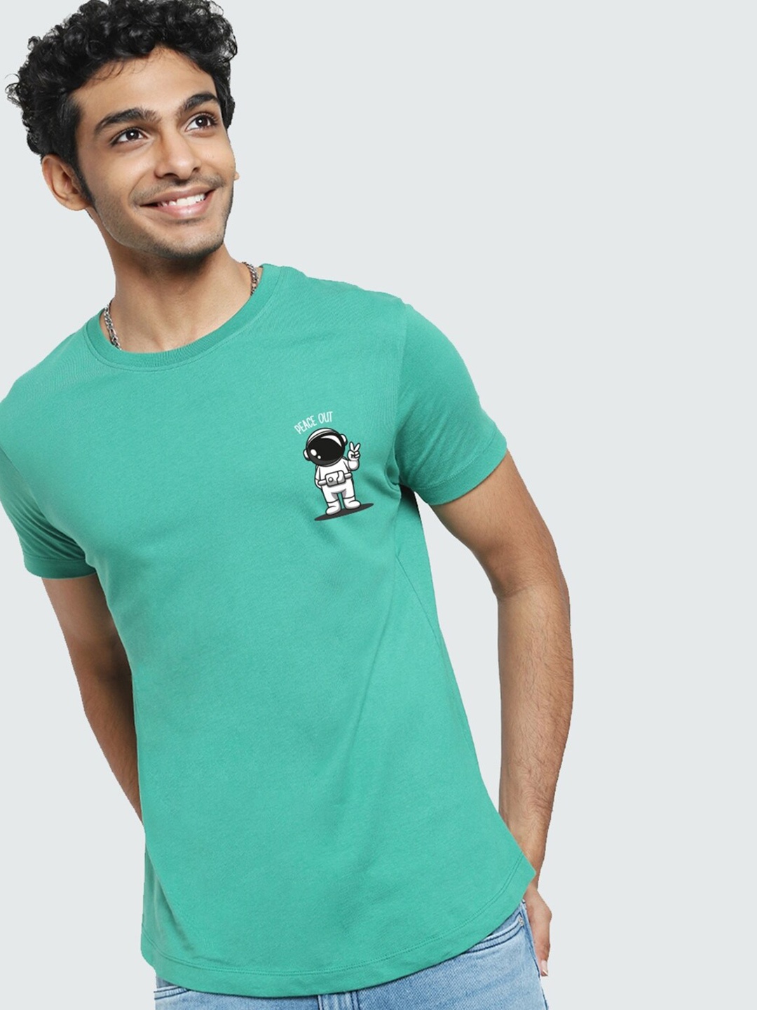 

Bewakoof Men Printed Applique T-shirt, Green