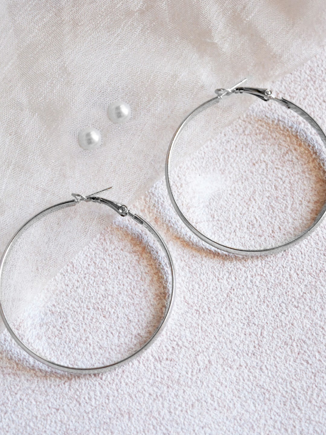 

JOKER & WITCH Contemporary Hoop Earrings, White