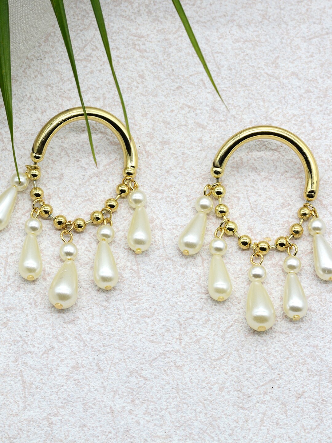 

JOKER & WITCH Contemporary Hoop Earrings, White