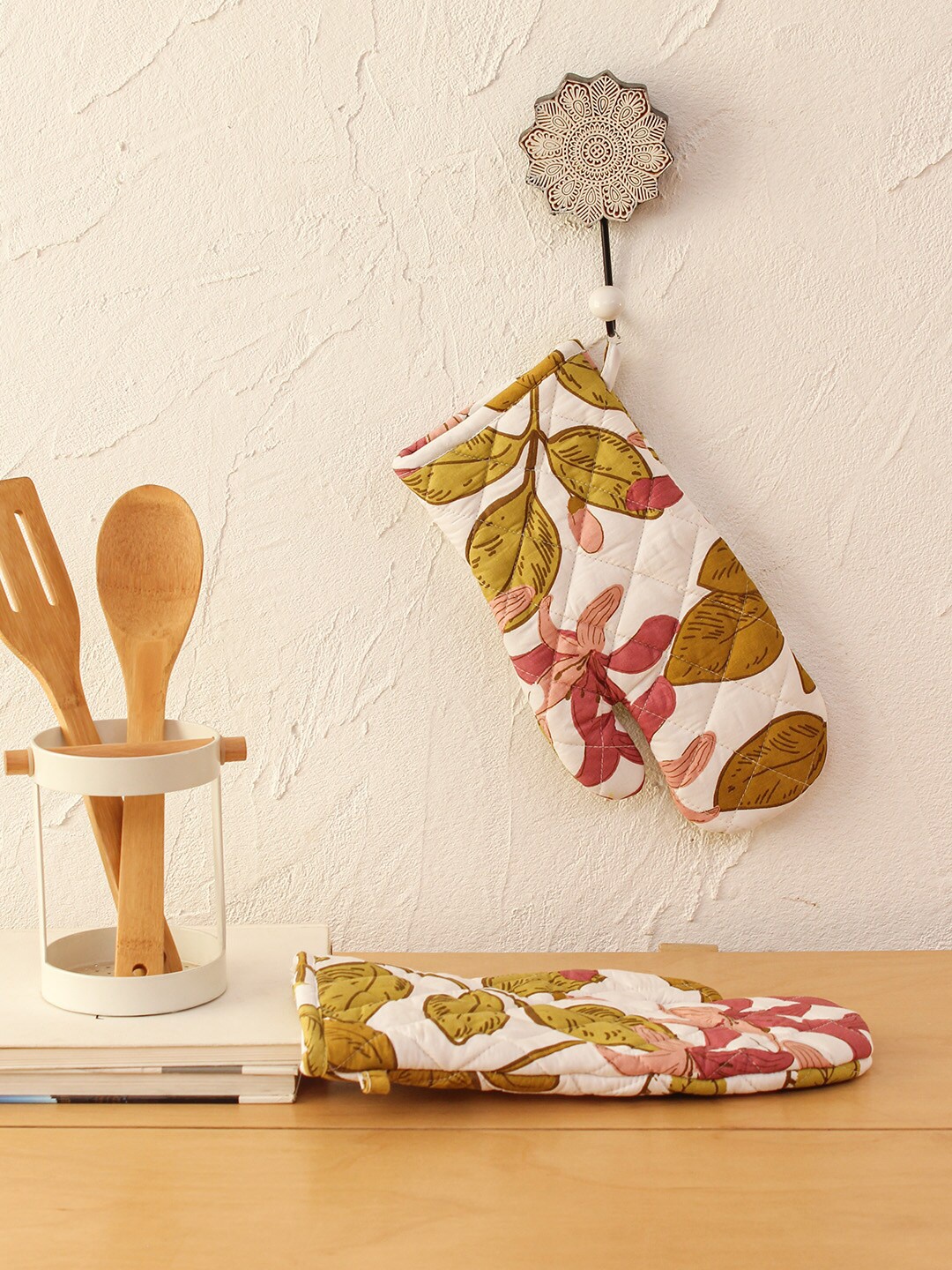 

House This Pink Printed Kitchen Gloves