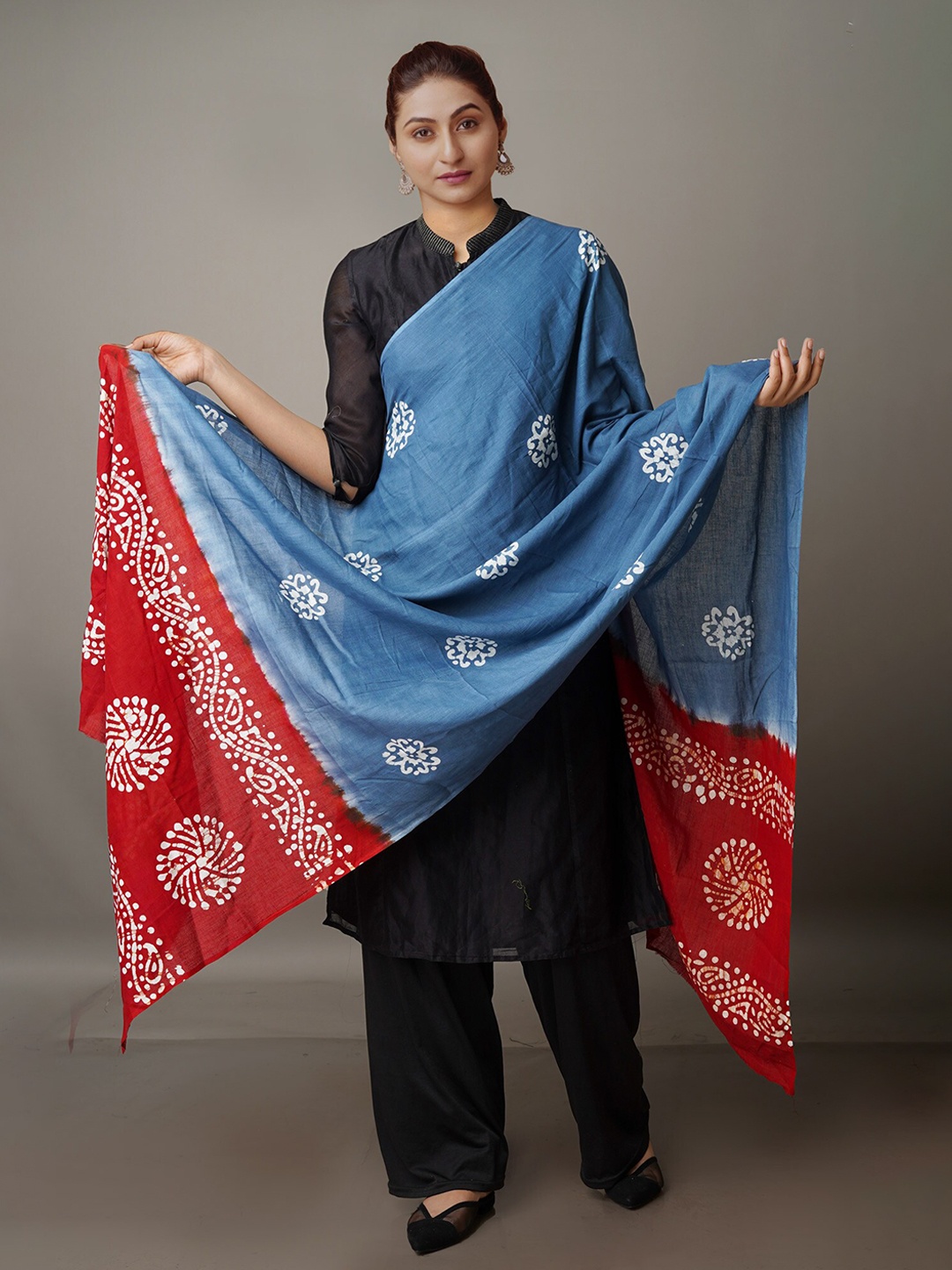 

Unnati Silks Ethnic Motifs Printed Pure Cotton Batik Dupatta, Teal
