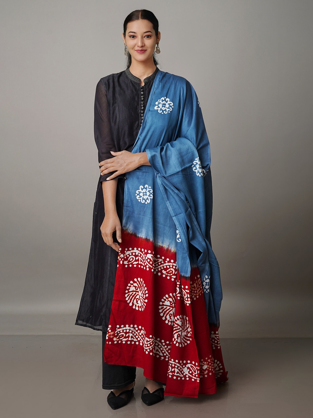 

Unnati Silks Ethnic Motifs Printed Pure Cotton Batik Dupatta, Blue