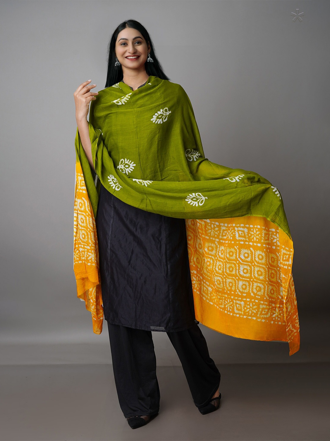 

Unnati Silks Ethnic Motifs Printed Pure Cotton Batik Dupatta, Green