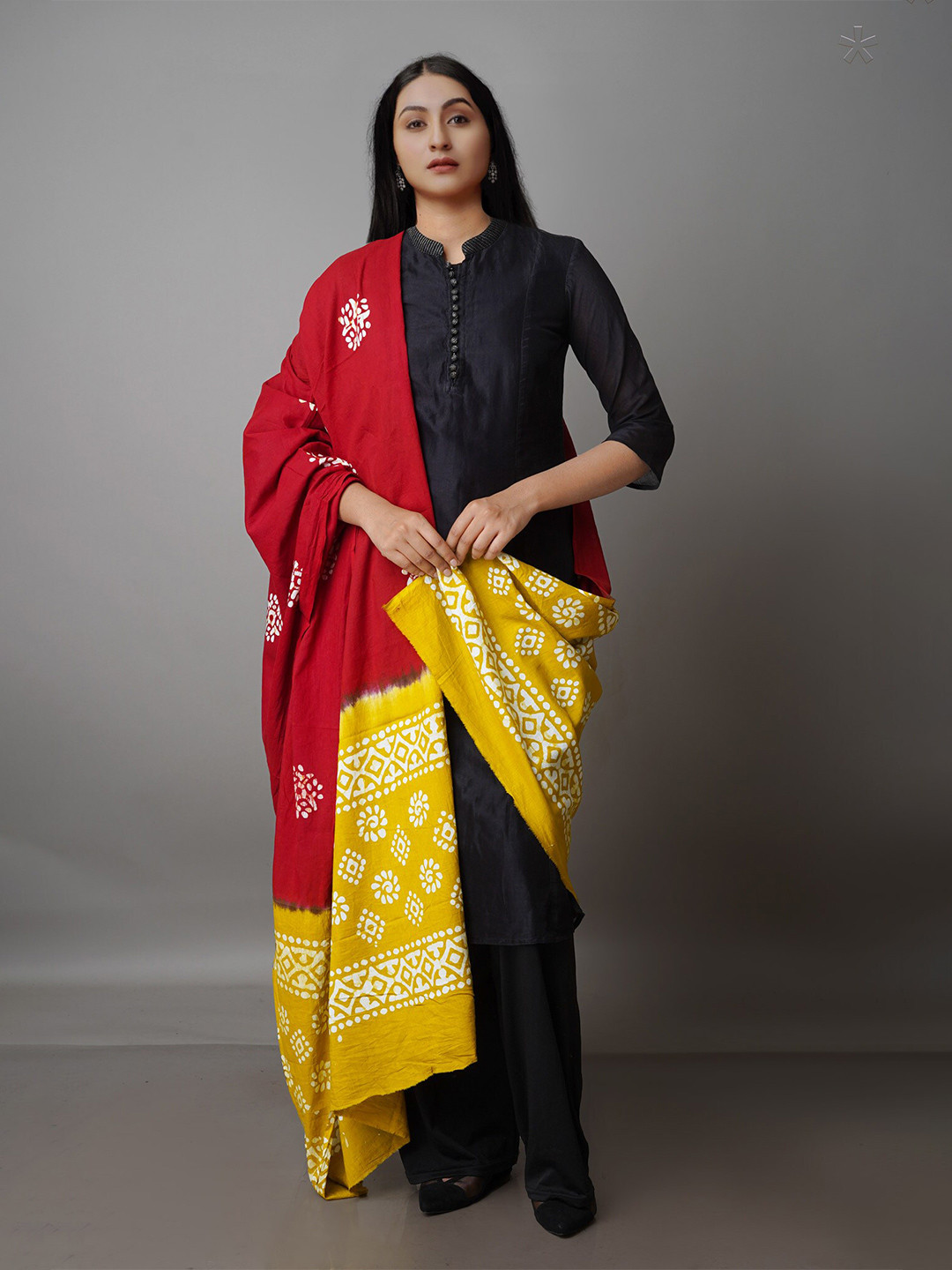 

Unnati Silks Ethnic Motifs Printed Pure Cotton Batik Dupatta, Maroon