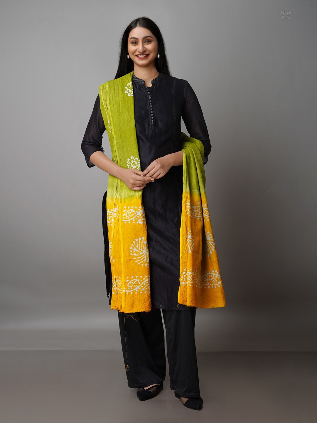 

Unnati Silks Ethnic Motifs Dyed Pure Cotton Batik Dupatta, Yellow