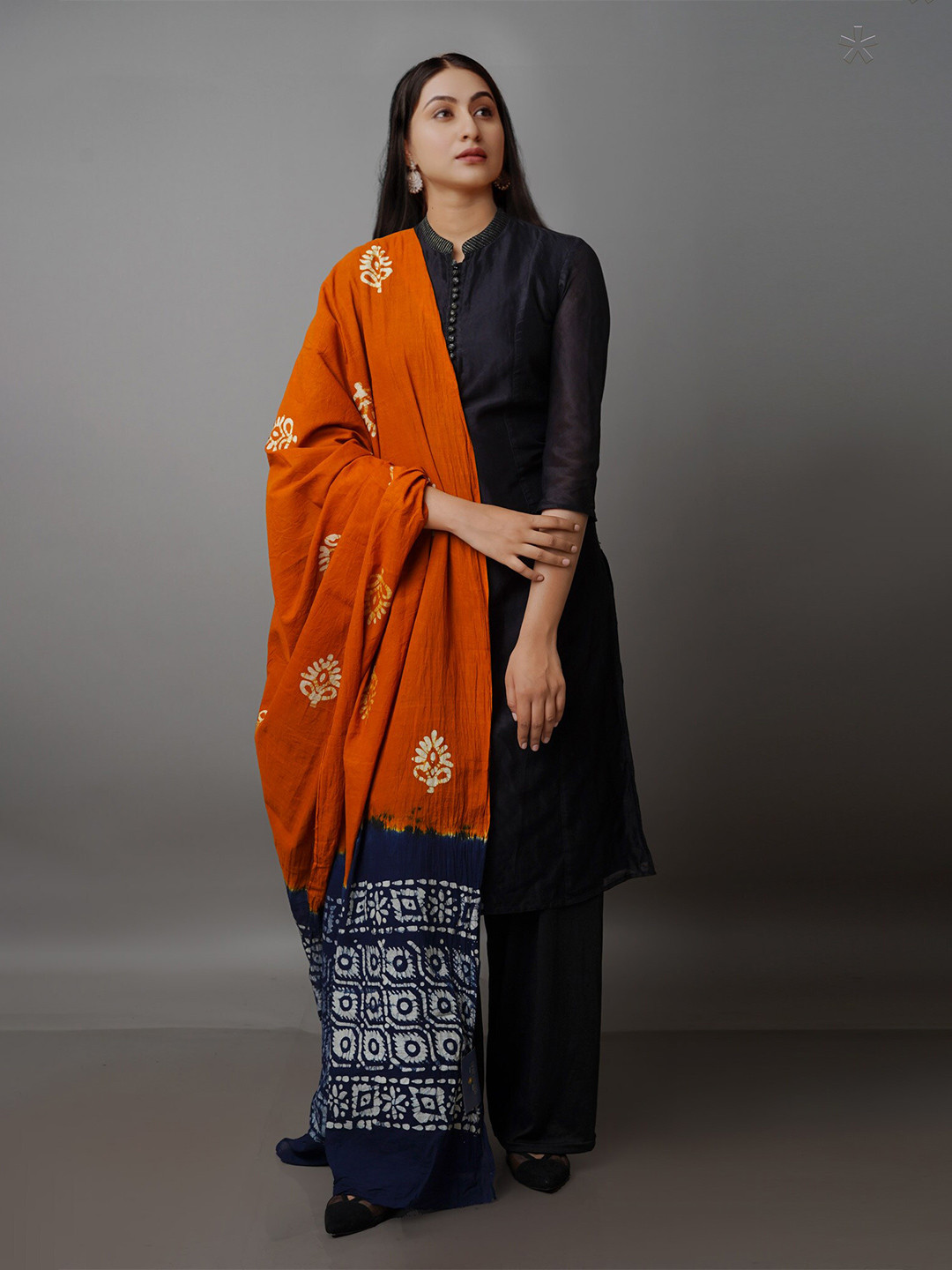 

Unnati Silks Ethnic Motifs Dyed Pure Cotton Batik Dupatta, Rust