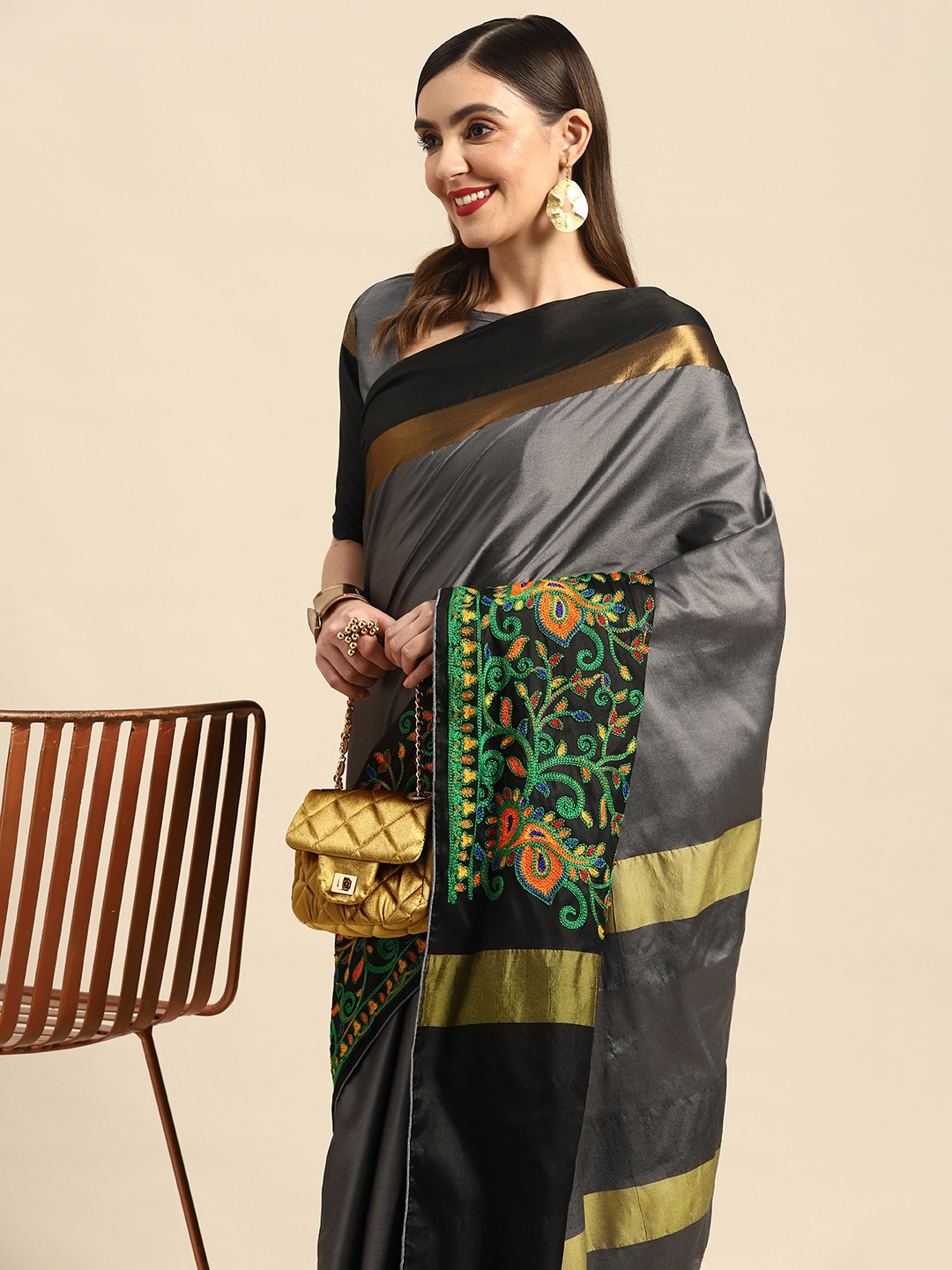 

RAJGRANTH Grey Floral Embroidered Silk Cotton Chanderi Saree