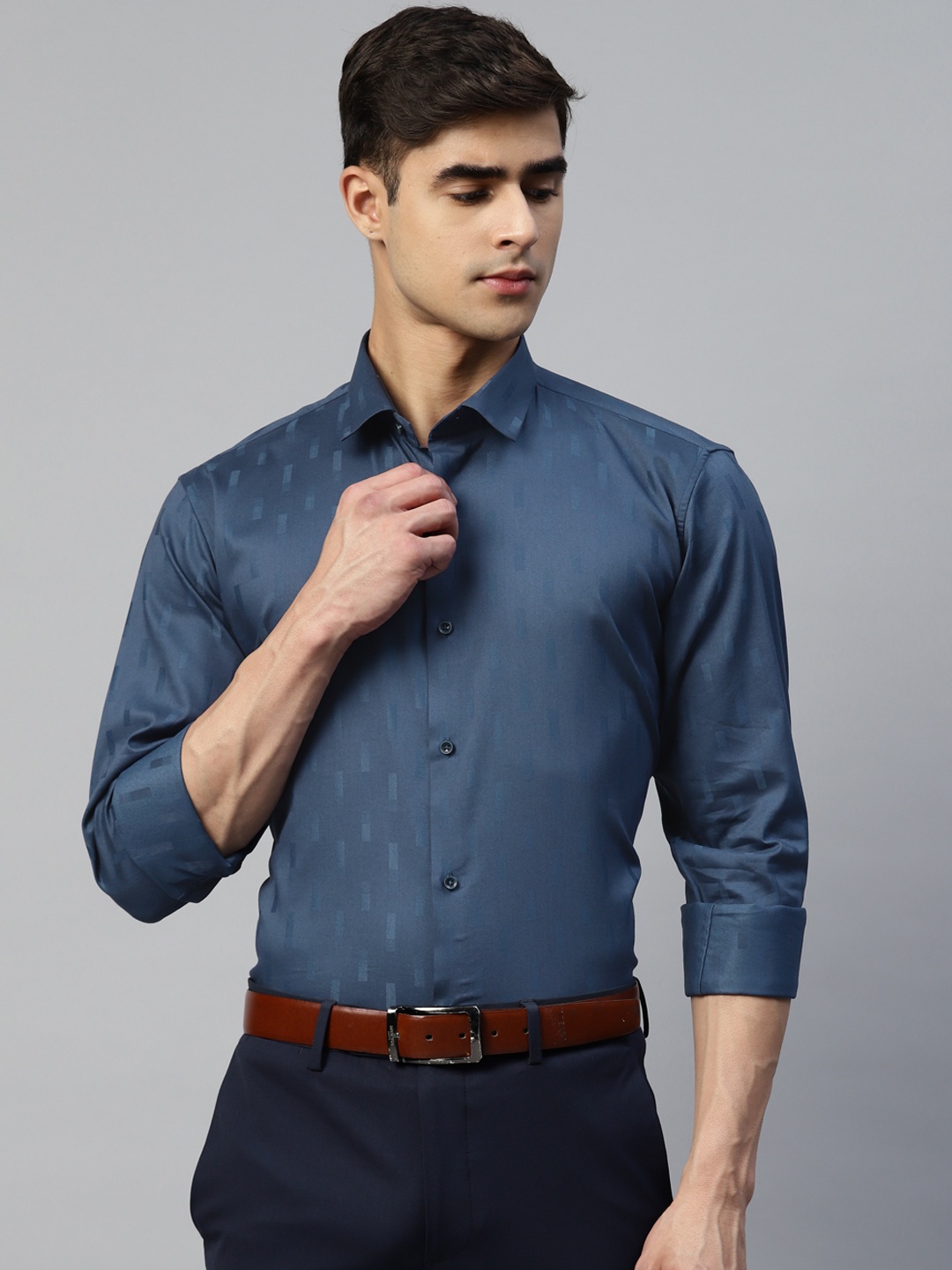 

MANQ Men Smart Solid Regular Fit Formal Shirt, Blue