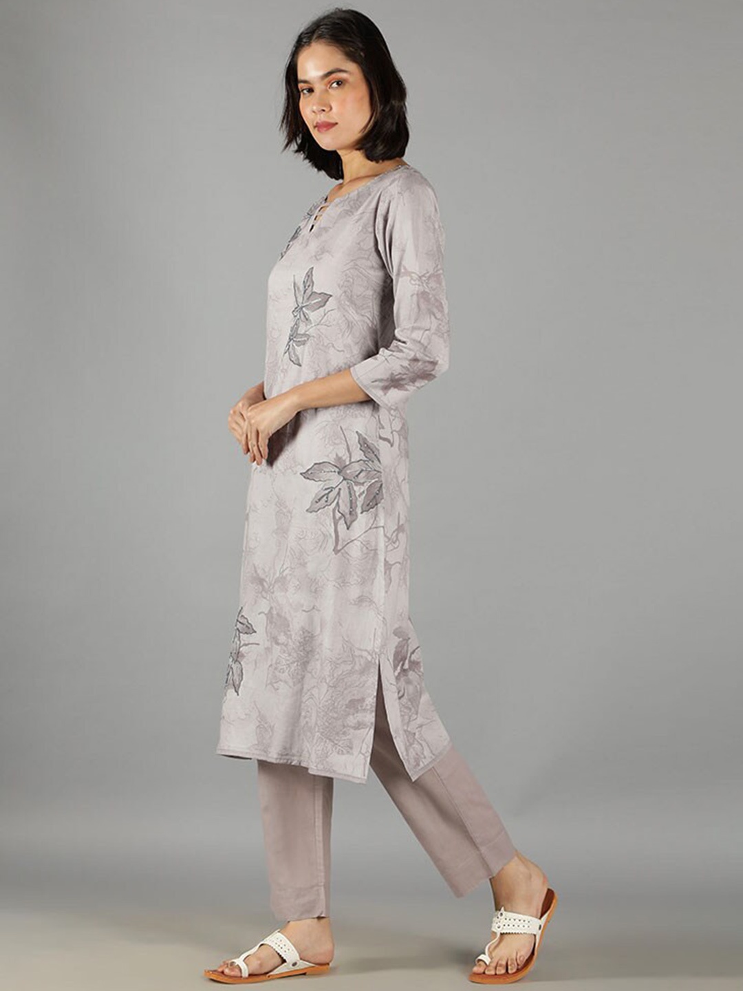 

BARARA ETHNIC Women Floral Printed Thread Work Pure Cotton Kurta With Trousers & Dupatta, Grey