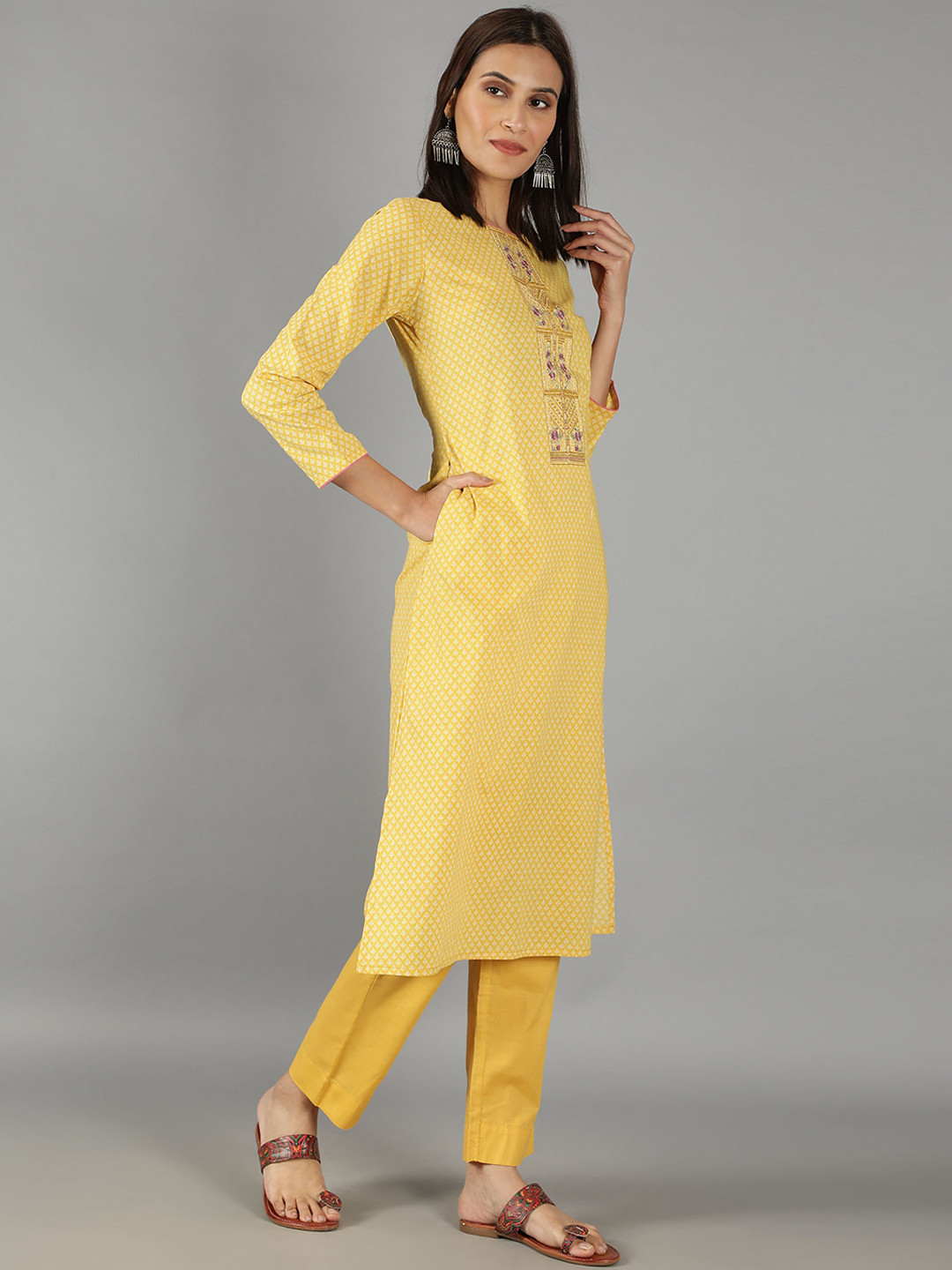 

BARARA ETHNIC Floral Printed Pure Cotton Kurta with Trousers & WithDupatta, Yellow