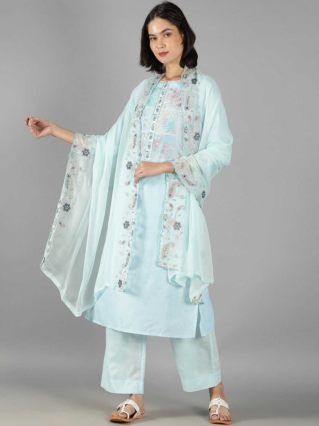 

BARARA ETHNIC Women Floral Printed Pure Cotton Kurta with Trousers & With Dupatta, Blue