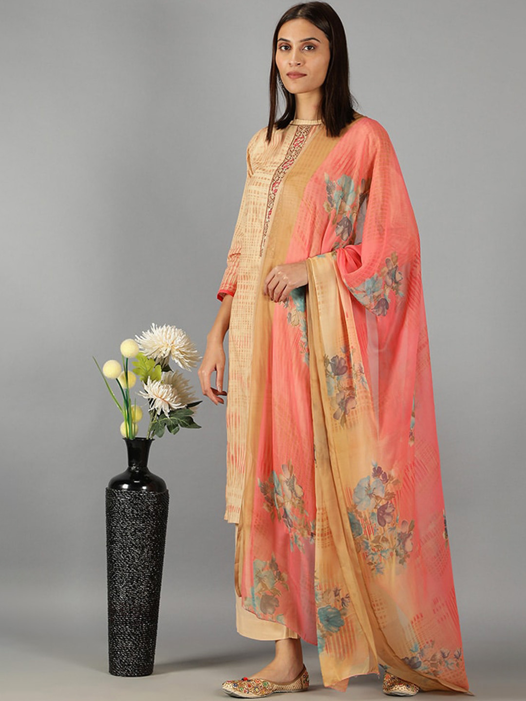 

BARARA ETHNIC Women Printed Pure Cotton Kurta with Trousers & Dupatta, Beige