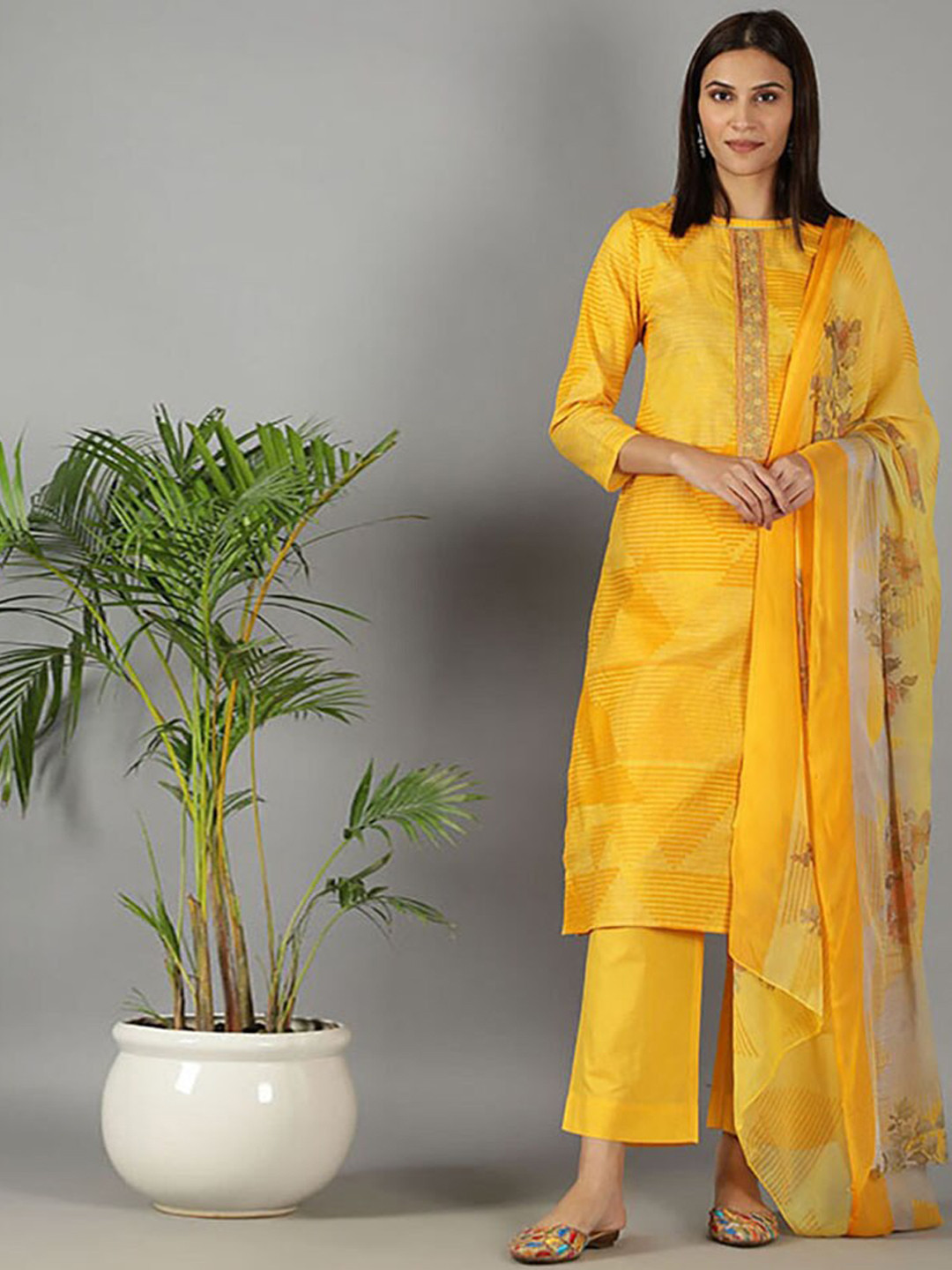 

BARARA ETHNIC Women Striped Pure Cotton Kurta With Trousers & Dupatta, Yellow