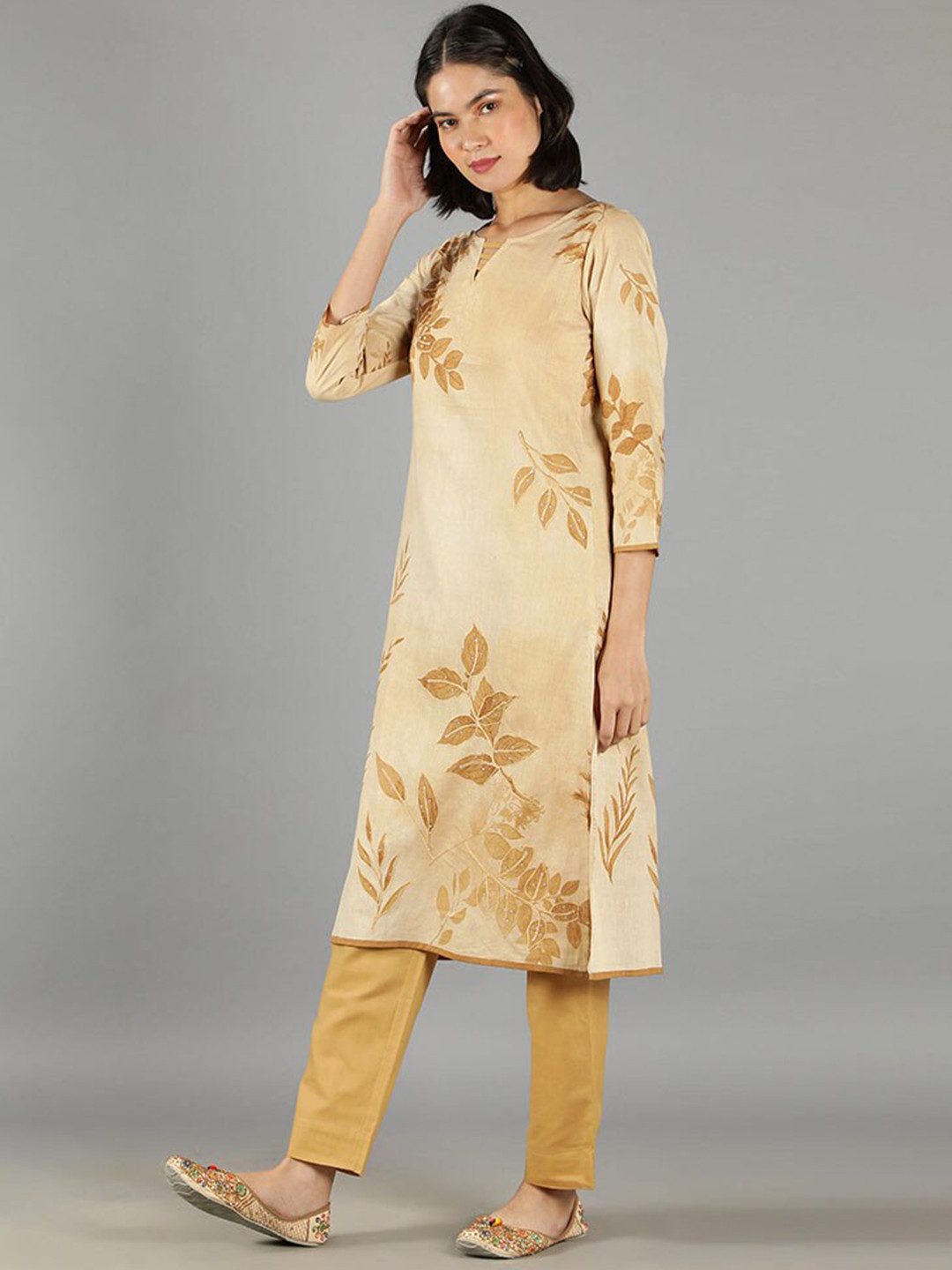 

BARARA ETHNIC Women Ethnic Motifs Printed Pure Cotton Kurta with Trousers & With Dupatta, Yellow