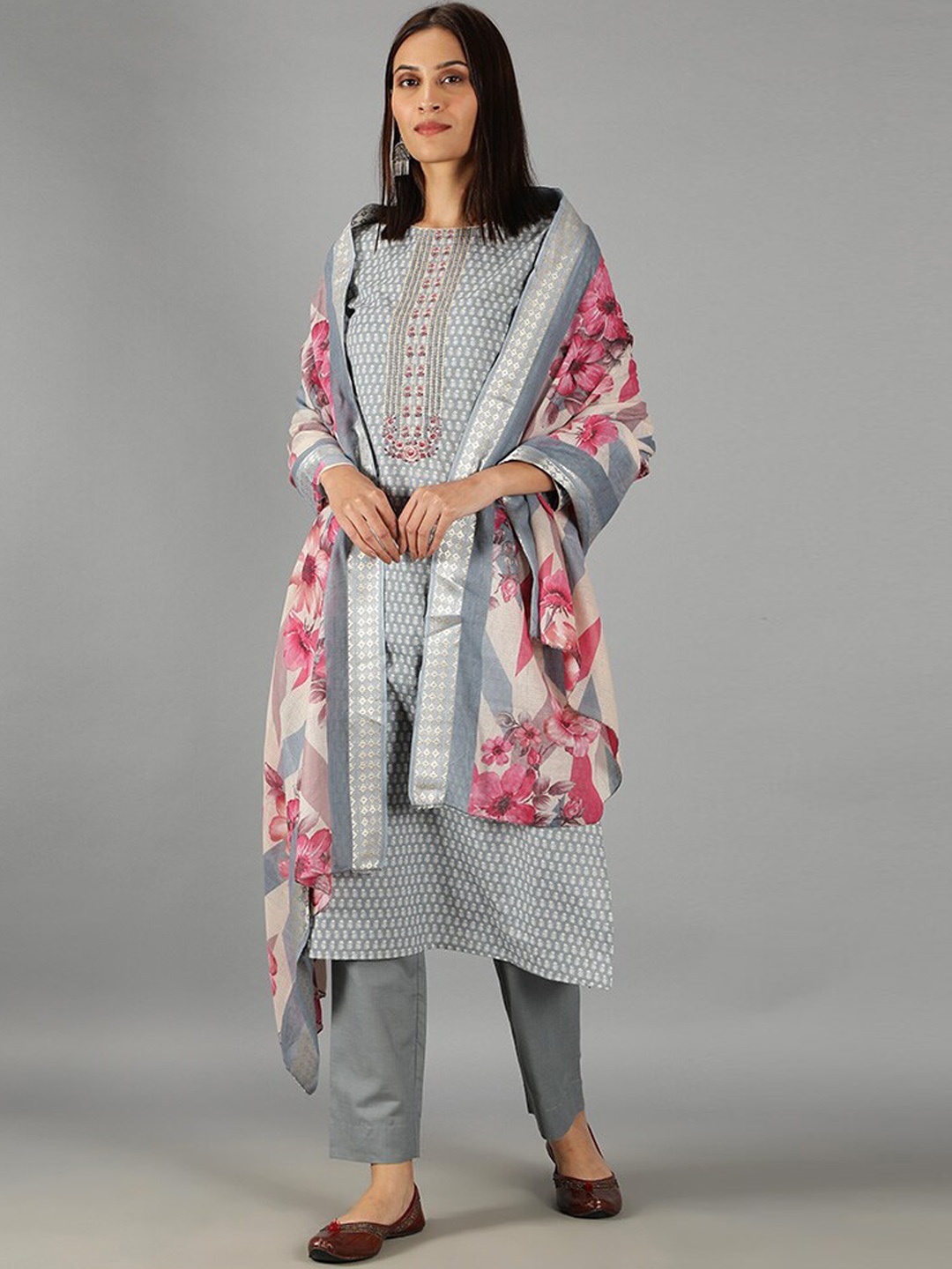 

BARARA ETHNIC Women Floral Printed Thread Work Pure Cotton Kurta With Trousers & Dupatta, Grey