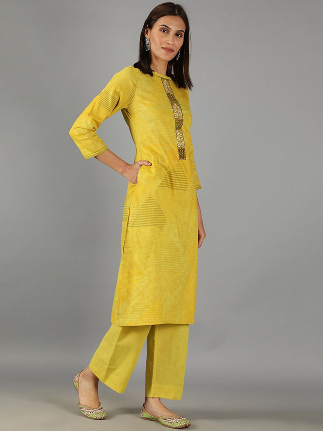 

BARARA ETHNIC Women Striped Pure Cotton Kurta with Trousers & Dupatta, Mustard