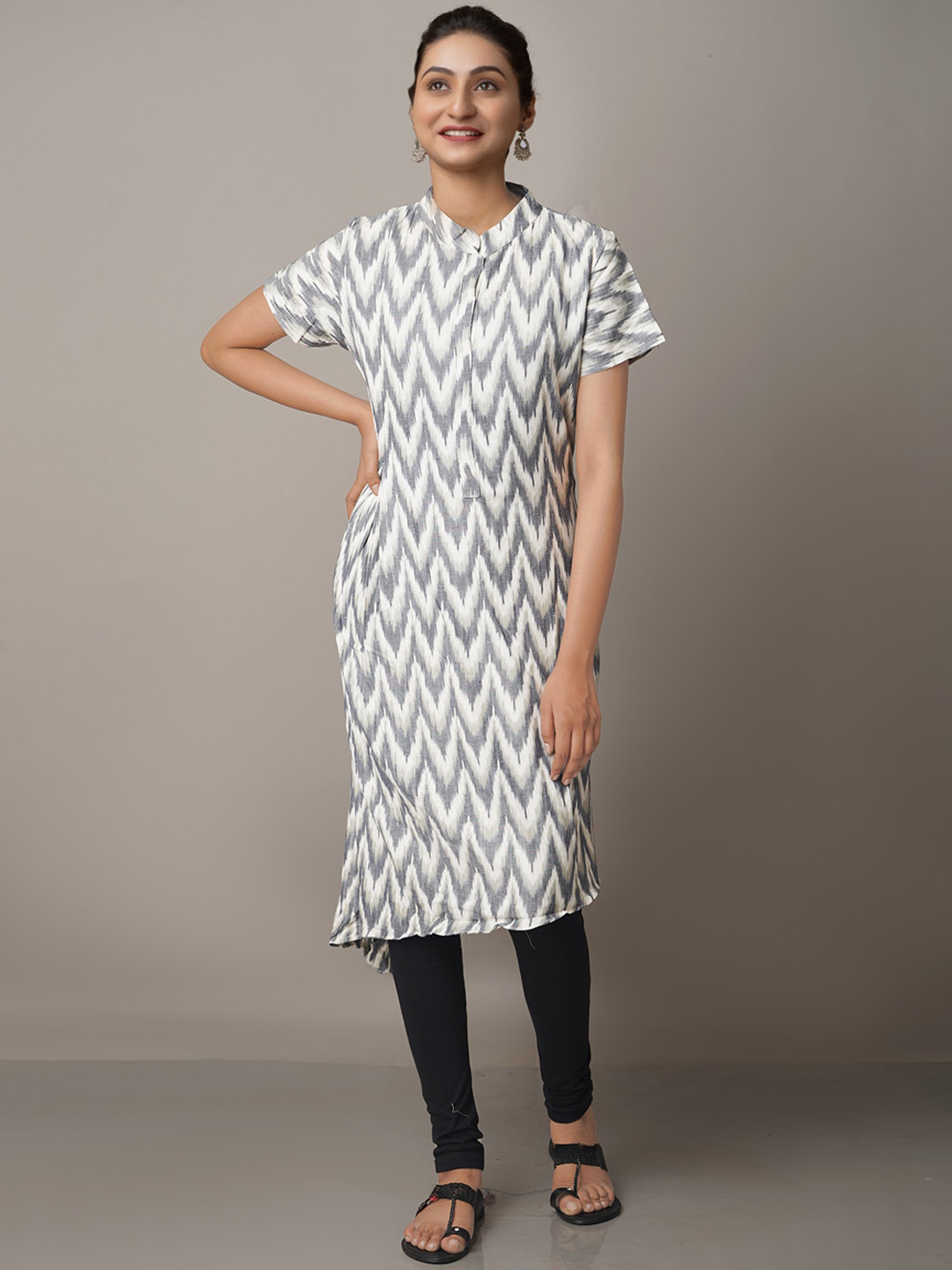 

Unnati Silks Chevron Flared Sleeves Handloom Kurta, Cream