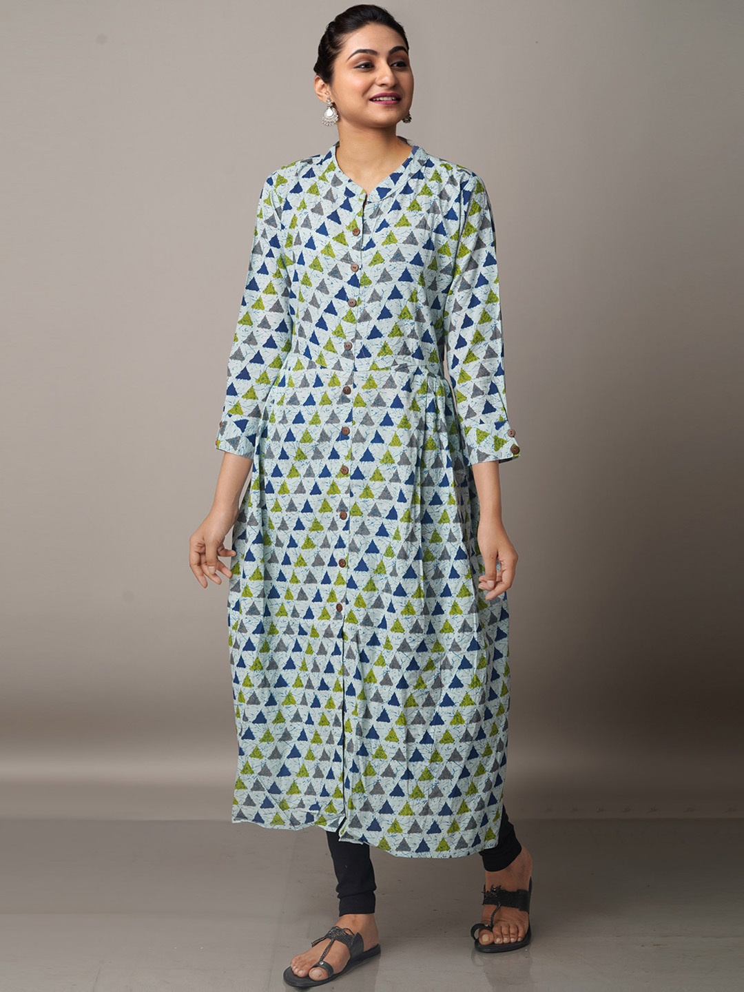 

Unnati Silks Women Geometric Printed Cotton Kurta, Blue
