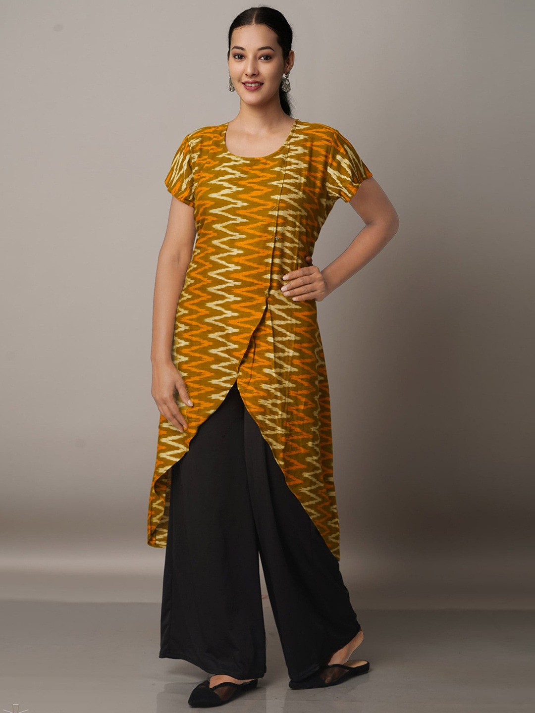 

Unnati Silks Women Chevron Printed Handloom Cotton Kurta, Green
