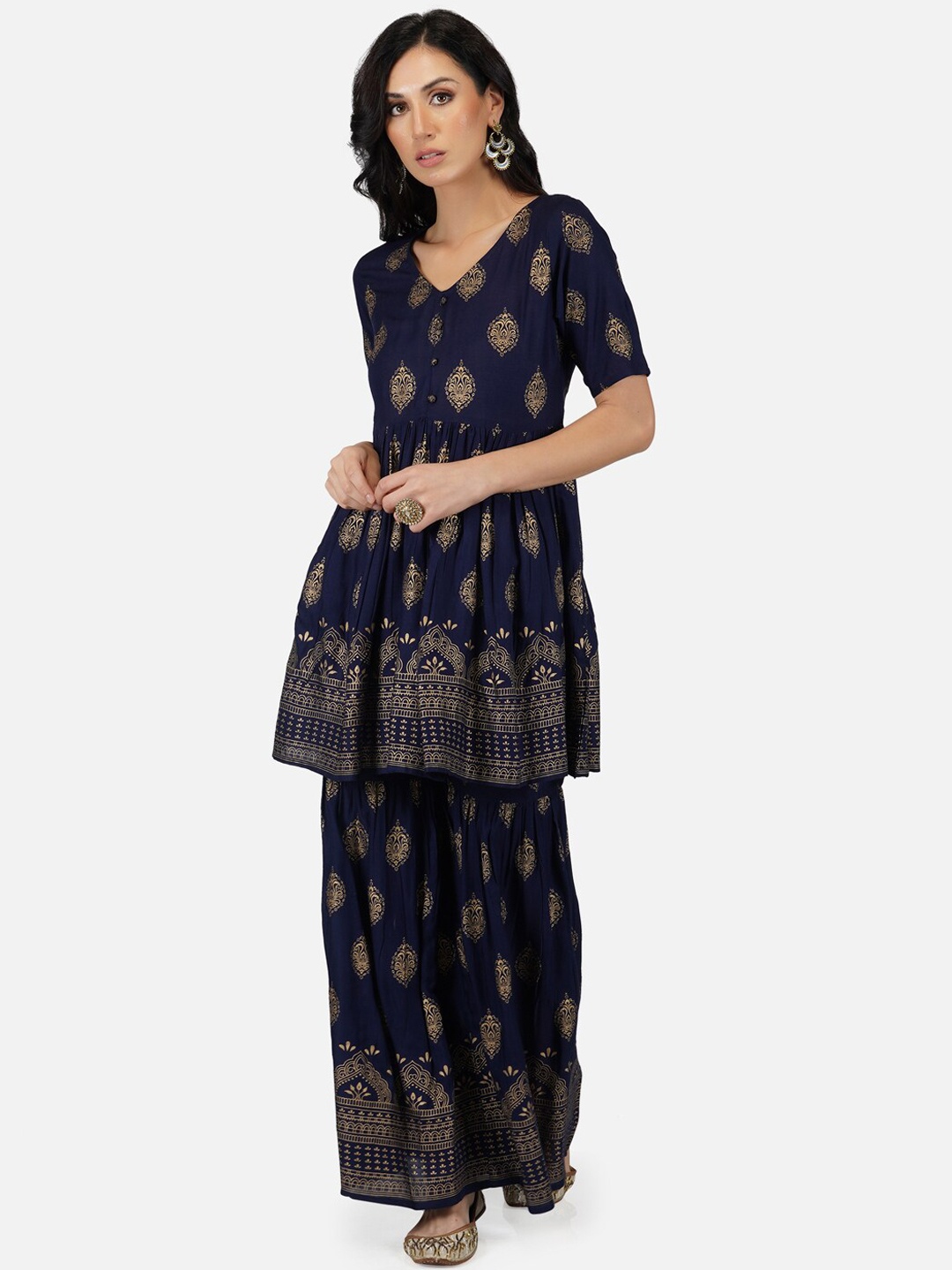 

METRO-FASHION Ethnic Motifs Embroidered Kurti with Sharara, Navy blue