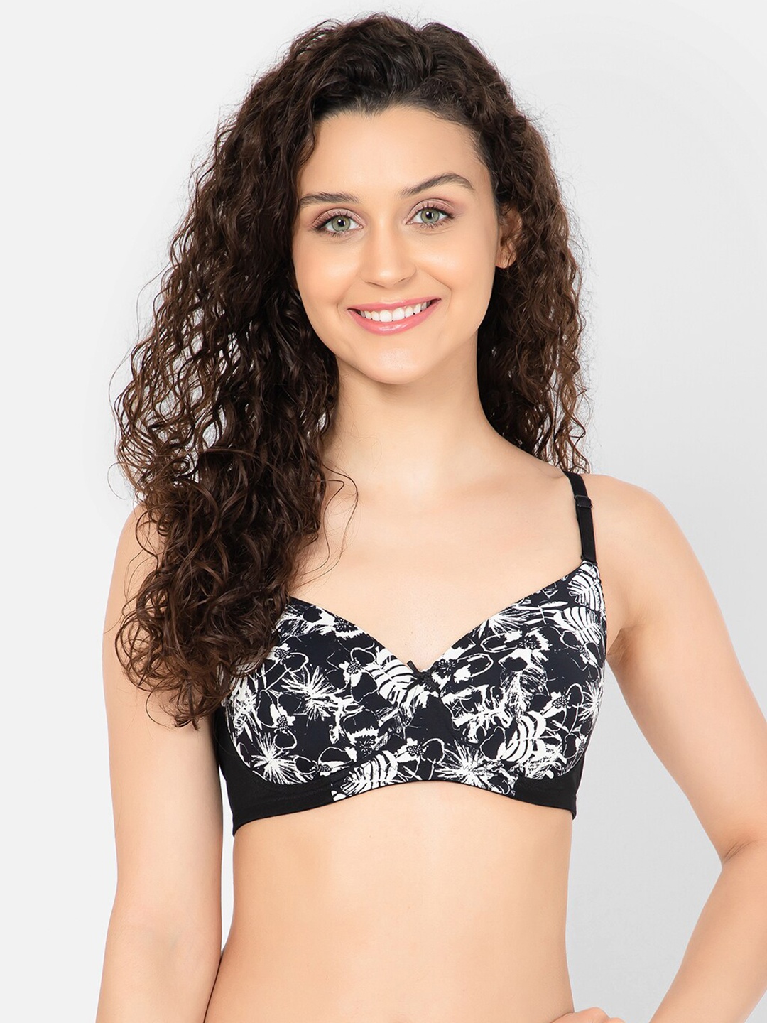 

Clovia Padded Non-Wired Full Cup Floral Print Multiway T-shirt Bra, Black