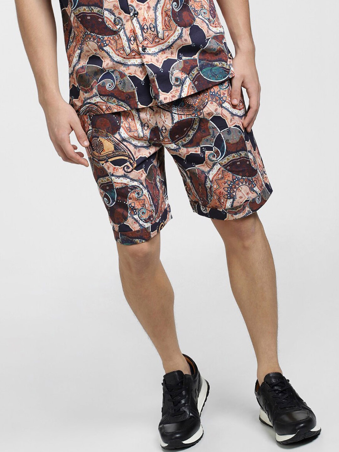 

Jack & Jones Men Printed Cotton High-Rise Shorts, Brown