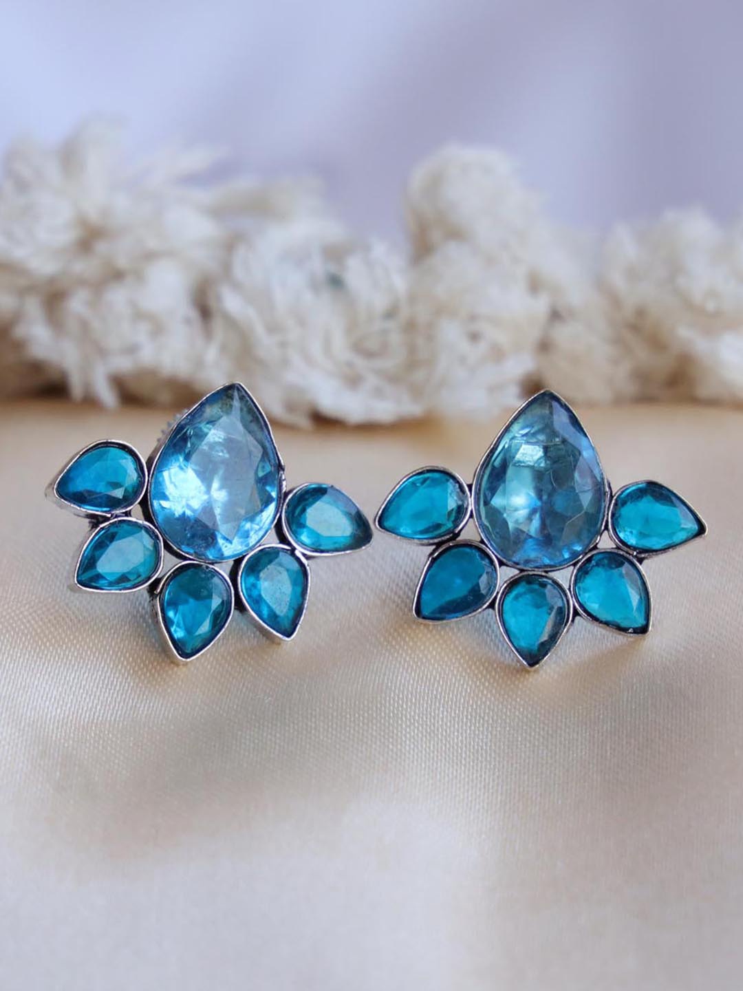 

Ozanoo Classic Studs Earrings, Blue