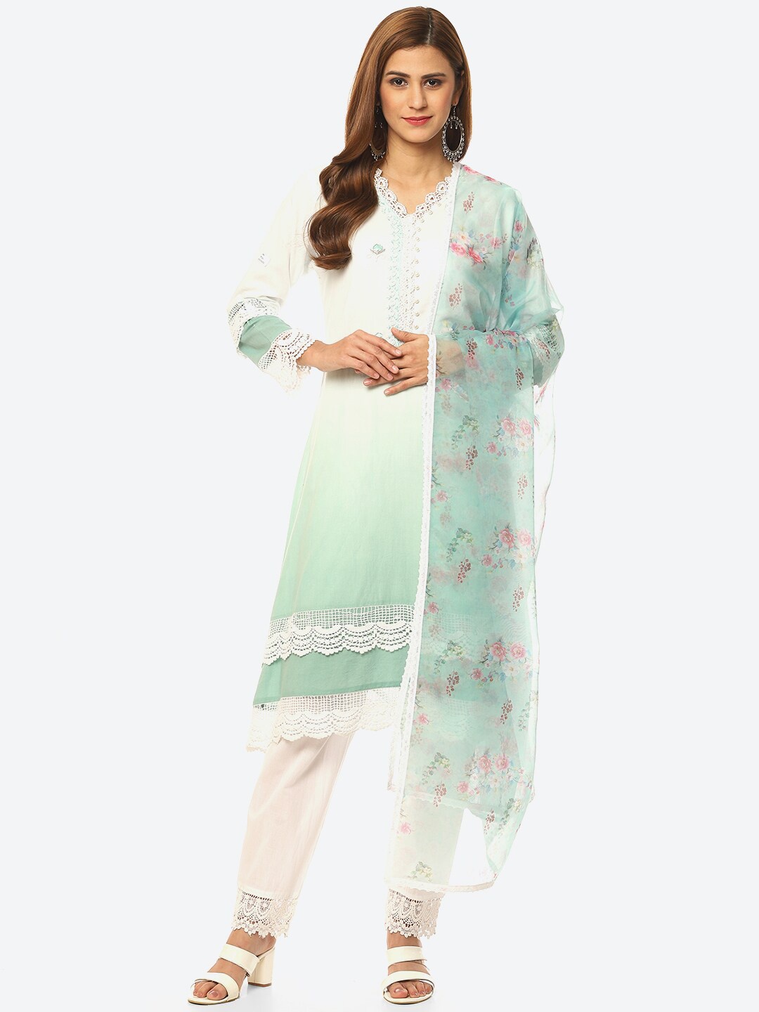

Kurti's by Menka Ethnic Motifs Dyed Thread Work Pure Cotton Kurta with Trousers & With, Green