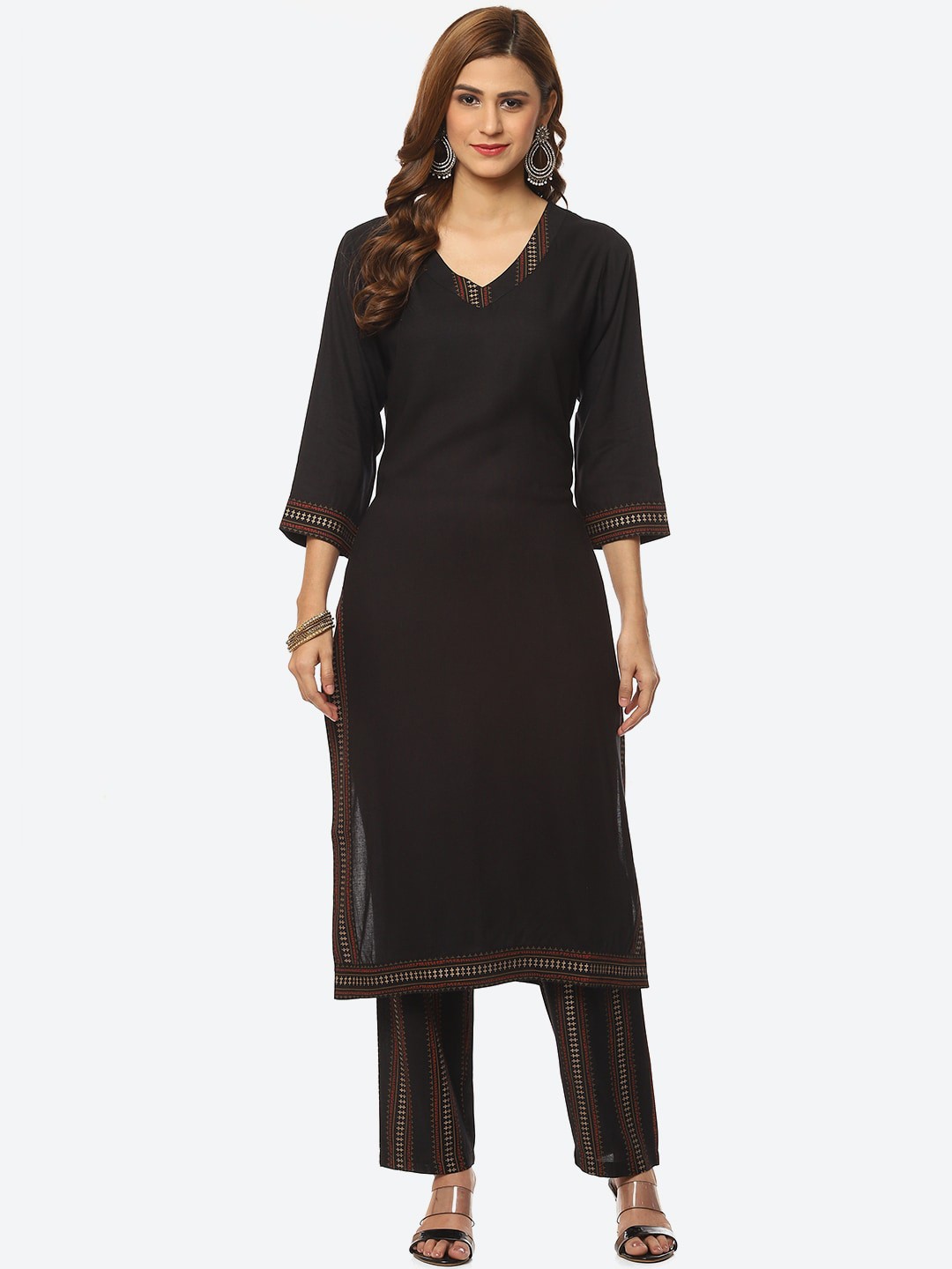 

Kurti's by Menka Ethnic Motifs Printed Kurta with Pyjamas, Black