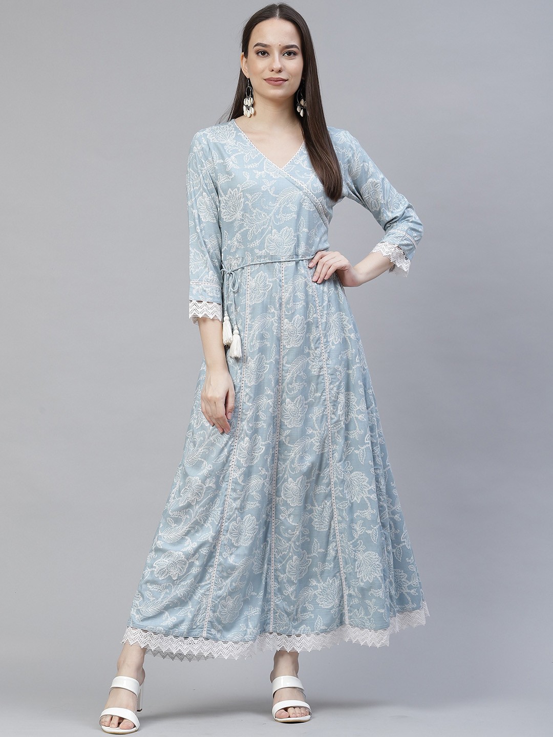 

Meeranshi Floral Printed A-Line Ethnic Dress, Blue