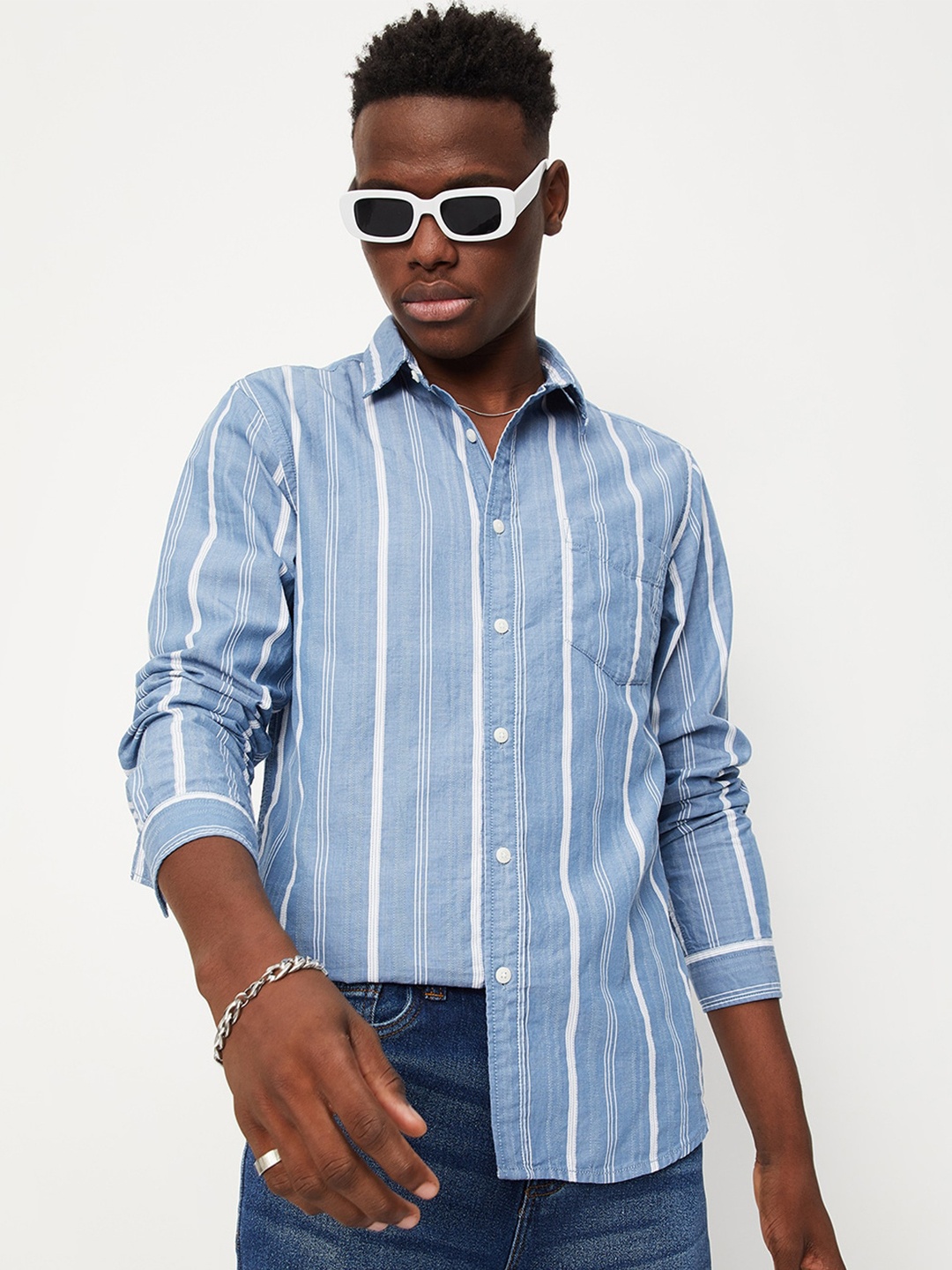 

max Men Blue Striped Casual Cotton Shirt